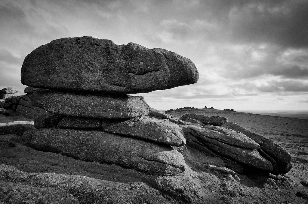 Roos Tor Logan Stone profile 2011